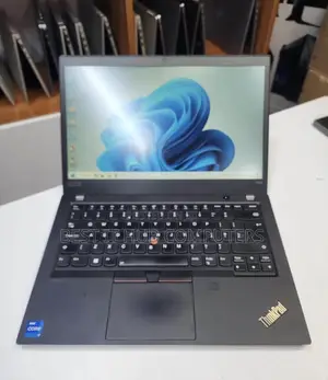 Laptopi ya Lenovo ThinkPad P14s - 16GB RAM, 512GB SSD, Core i7