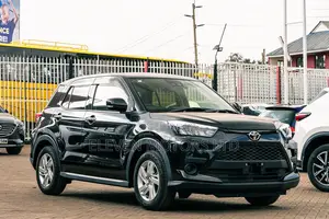 Toyota Raize 2020 Nyeusi