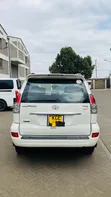 Toyota Land Cruiser Prado 2009 White - 2