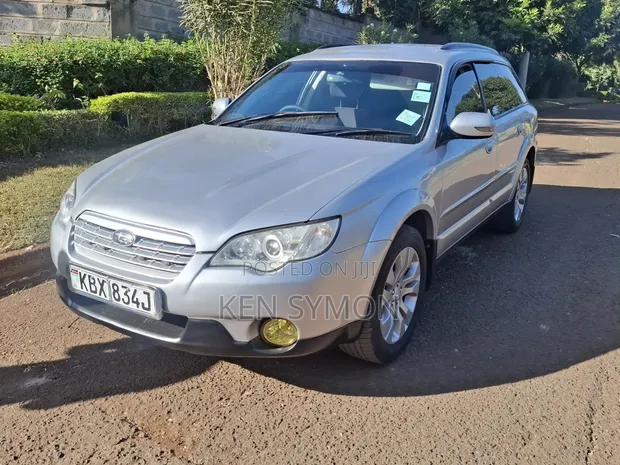 Subaru Outback 2006 Nyeupe - 1