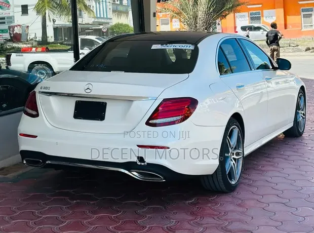 Mercedes-Benz E200 2021 - 1