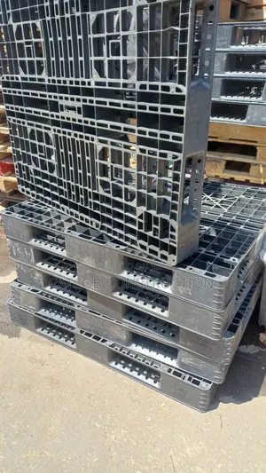 Used Plastic Pallets 110cm x 110cm