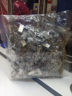 Packet of 100 Metal Clips for Name Card/Badge