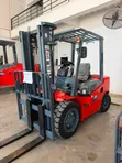 Forklift for Bulk Cargo Loading & Unloading - 3