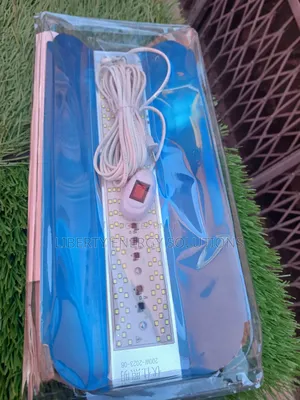 Mwanga wa LED Mwembamba wa 200W kwa Madimbwi ya Samaki