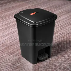 30L Hard Plastic Foot Pedal Waste Bin
