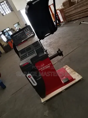 Heavy Duty Tyre Balancer Machine