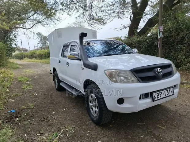 Toyota Hilux Double Cab 2011 - 1