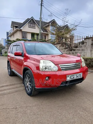 Nissan X-Trail 2012 Nyekundu