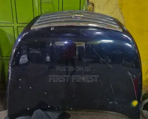 Nissan Teana J32 Bonnet na Grill