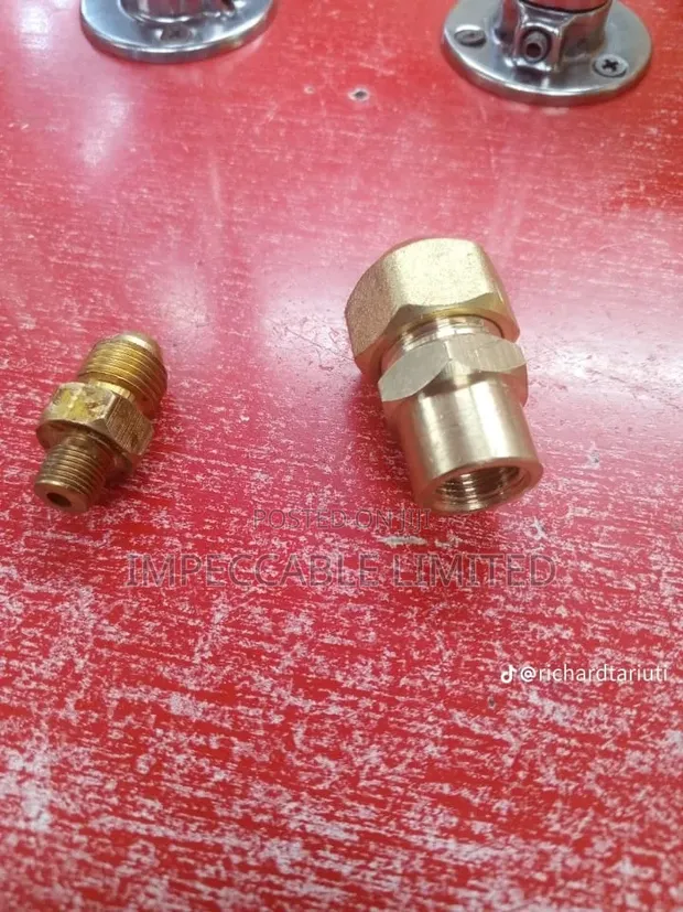Gas Fittings Adapter 1/2 x 5/16 - 1