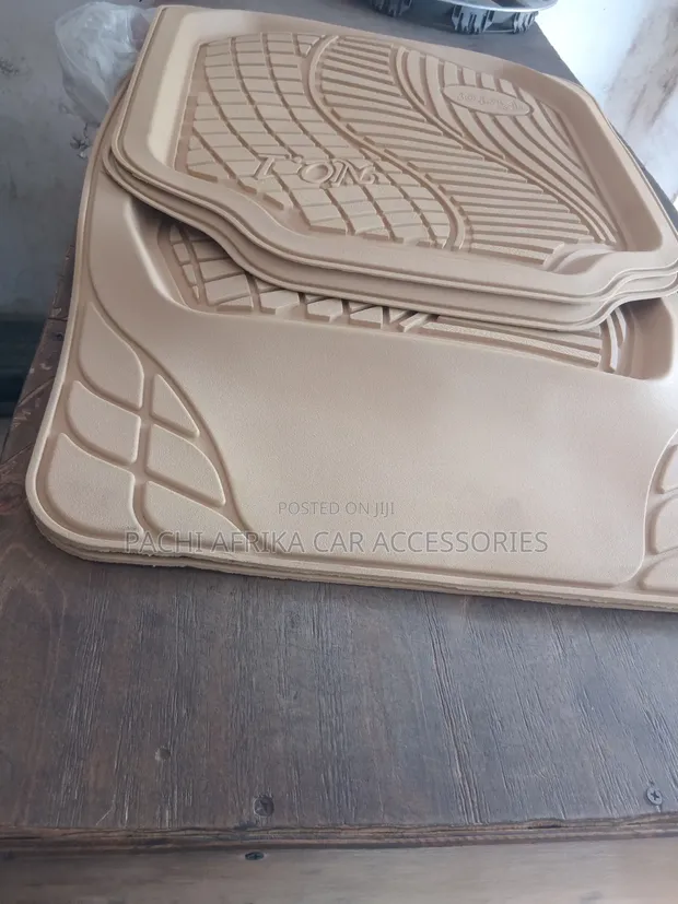 All Seasons Beige Non-Slip Rubber Car Mats (Set ya Vipande 5) - 1