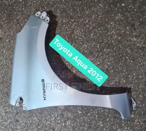 Toyota Aqua 2012 Fenders - Zilizotumika