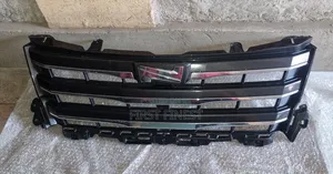 Toyota Noah 2015 Grill (ZR 80)