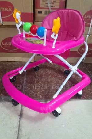 Pink Baby Walker yenye Vichezeo