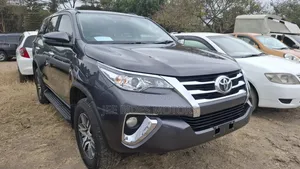 Toyota Fortuner 2019 Grey