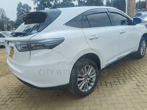 Toyota Harrier 2014 Nyeupe