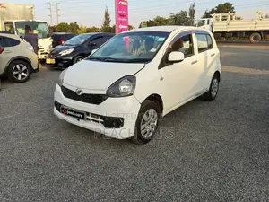 Daihatsu Mira 2014 Nyeupe