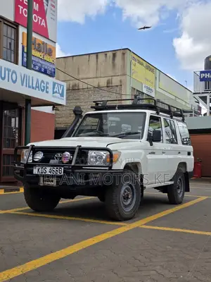 Toyota Land Cruiser 4.0 V6 GXR 2016 Nyeupe