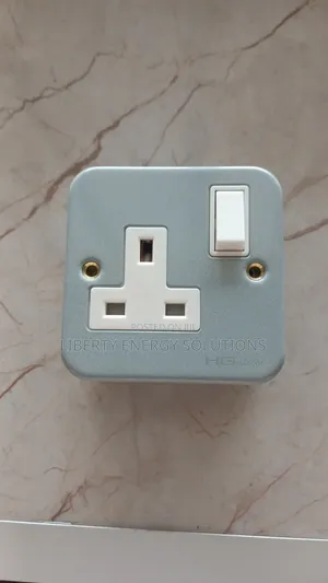 Metal Clad Single Socket