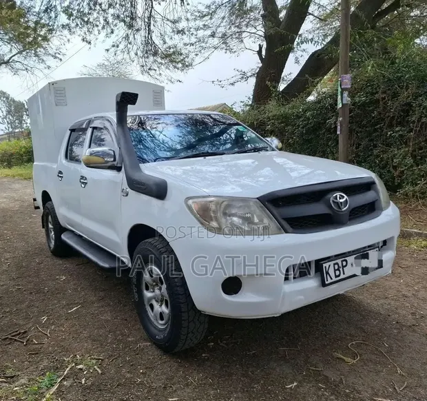 Toyota Hilux Double Cab 2011 - 1