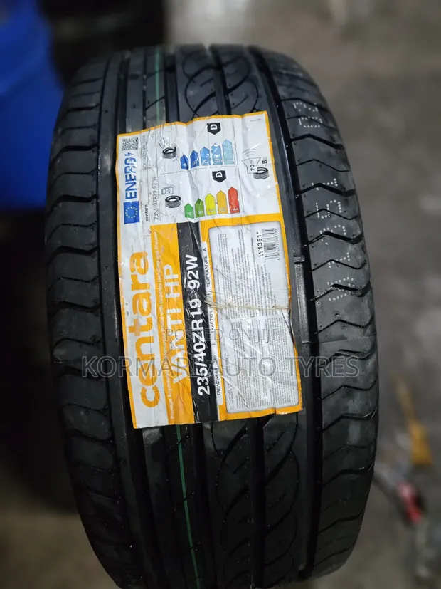 Tairi ya Centara 235/40R19 - 1