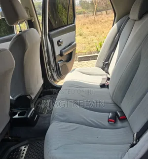 Nissan Tiida Latio 2010 Silver