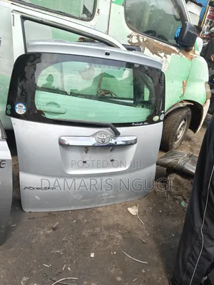 Boot ya Toyota Ractis 2007-2009