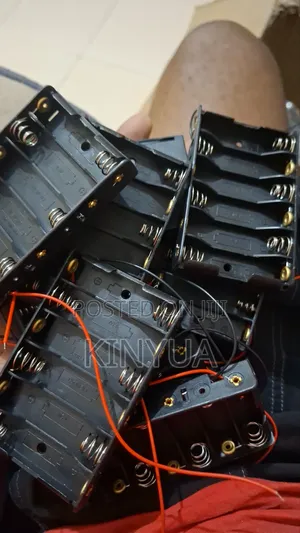 Battery Holders kwa AA, AAA, 9V Batteries