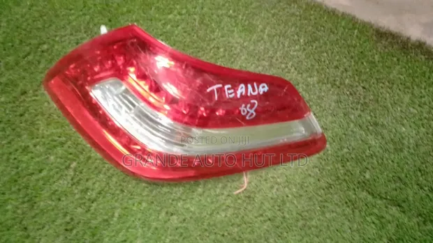 Nissan Teana Taillight (2008) - 1