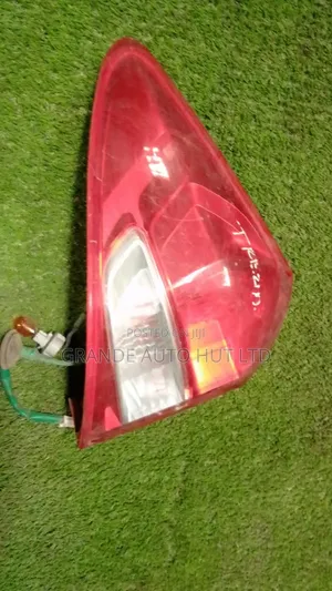 Subaru Trezia Taillight (Iliyo tumika)