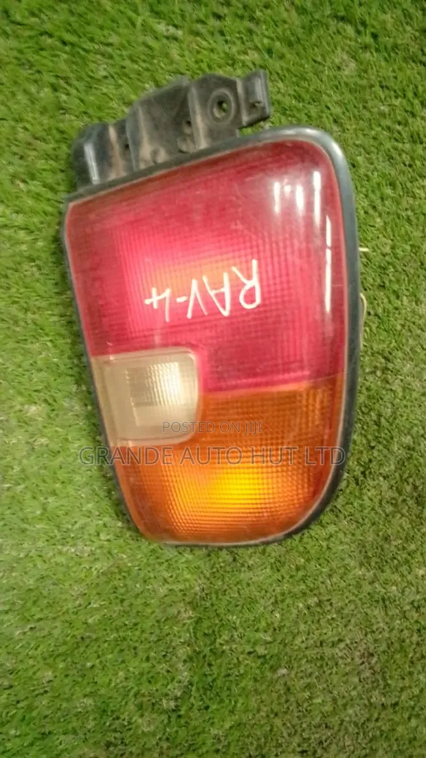 Toyota RAV4 SX10 Taillight (Used) - 1
