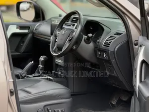 Toyota Land Cruiser Prado 2019 Kijivu