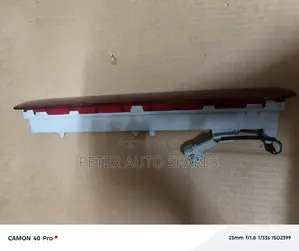 Taa ya Breki ya Toyota Revo - Mpya Kabisa