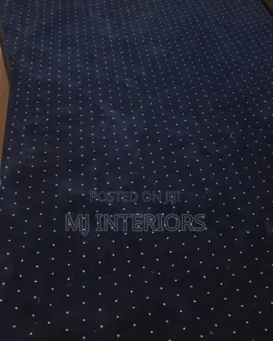 Ufungaji wa Carpet wa Ukuta kwa Ukuta wa Kifahari