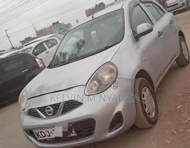 Nissan March 2015 Silver - 1