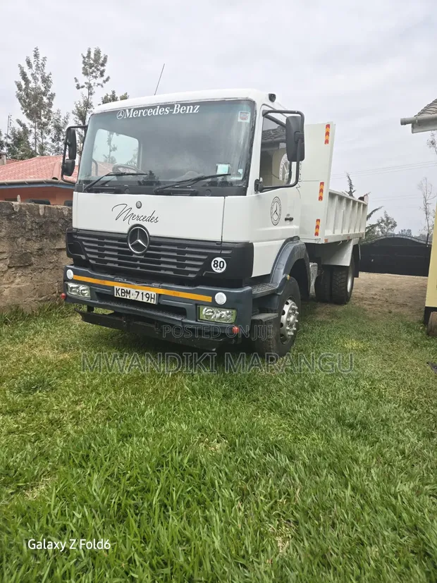 Mercedes-Benz Axor Lori la Tipping - 1