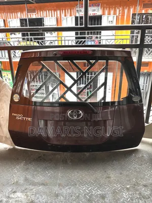Toyota Passo Sette Boot - Ex Japan