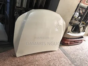 Bonnet ya Toyota Mark X 2010/2011 - Nyeupe