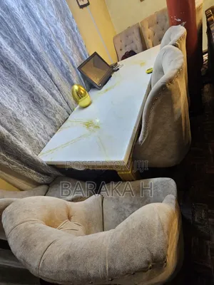 Jedwali la Kula la Ideal la Viti 8