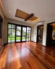 Uwekaji Sakafu ya Mbao ya Mahogany - 1