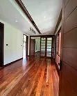 Uwekaji Sakafu ya Mbao ya Mahogany - 4