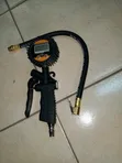 Brand New Hand Air Gauge / Tyre Pressure Gauge - 1
