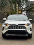 Toyota RAV4 2020 Nyeupe - 1