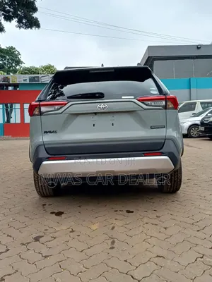 Toyota RAV4 2019 Kijani