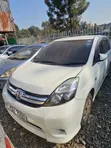 Toyota Isis 2017 Nyeupe - 5