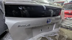 Toyota Prius Boot 2017/2018
