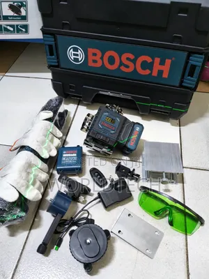 Bosch 16-Line Green Laser Level with Tripod
