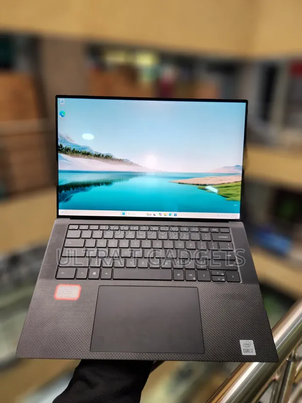 Dell Precision 5550 Laptop: Intel Core i7, 16GB RAM, 512GB SSD - 1
