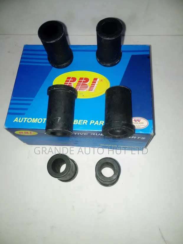 Toyota Hilux Upper Bush Spring Shackle - Mpya Kabisa - 1